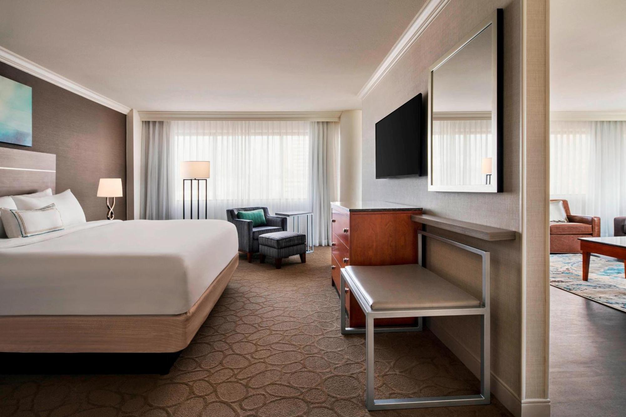 Delta Hotels By Marriott Richmond Downtown Екстериор снимка