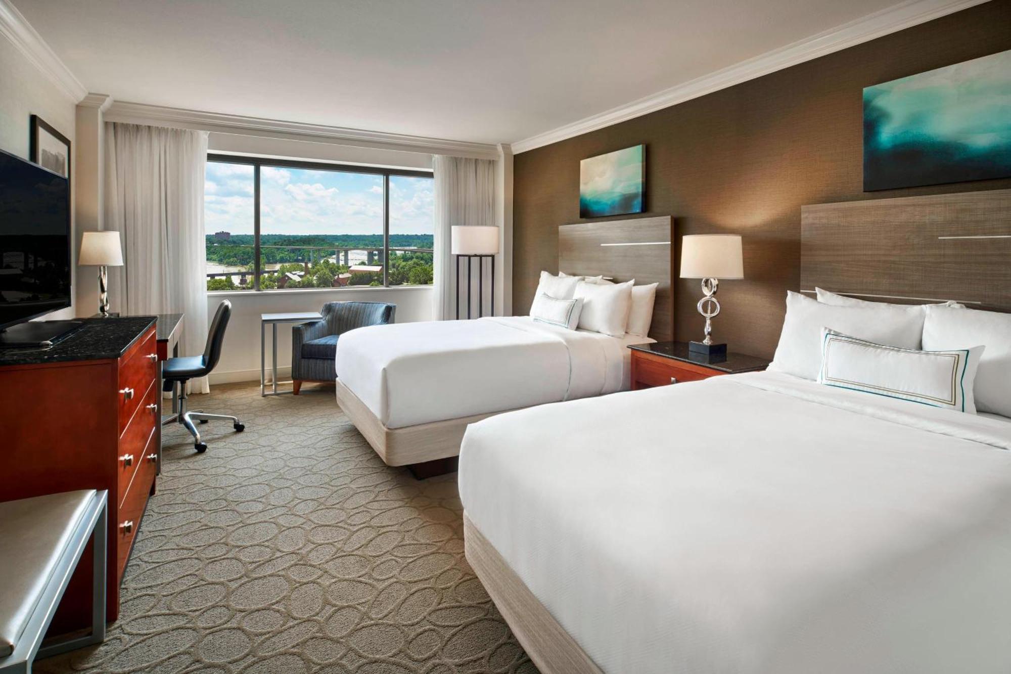 Delta Hotels By Marriott Richmond Downtown Екстериор снимка