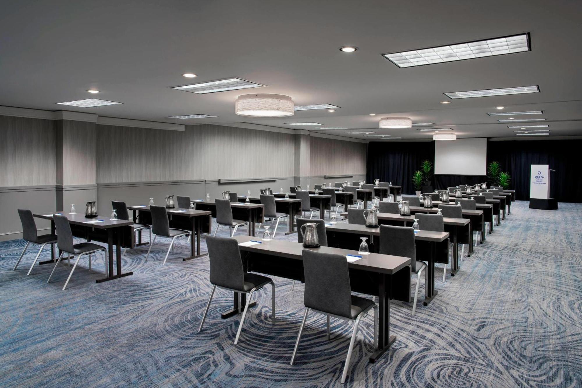 Delta Hotels By Marriott Richmond Downtown Екстериор снимка