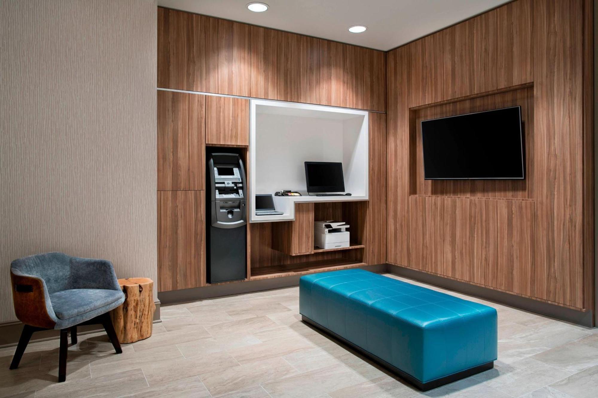 Delta Hotels By Marriott Richmond Downtown Екстериор снимка