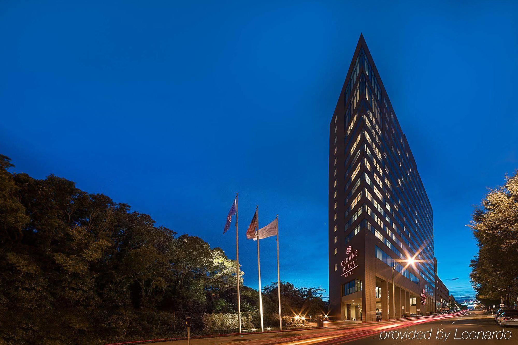 Delta Hotels By Marriott Richmond Downtown Екстериор снимка