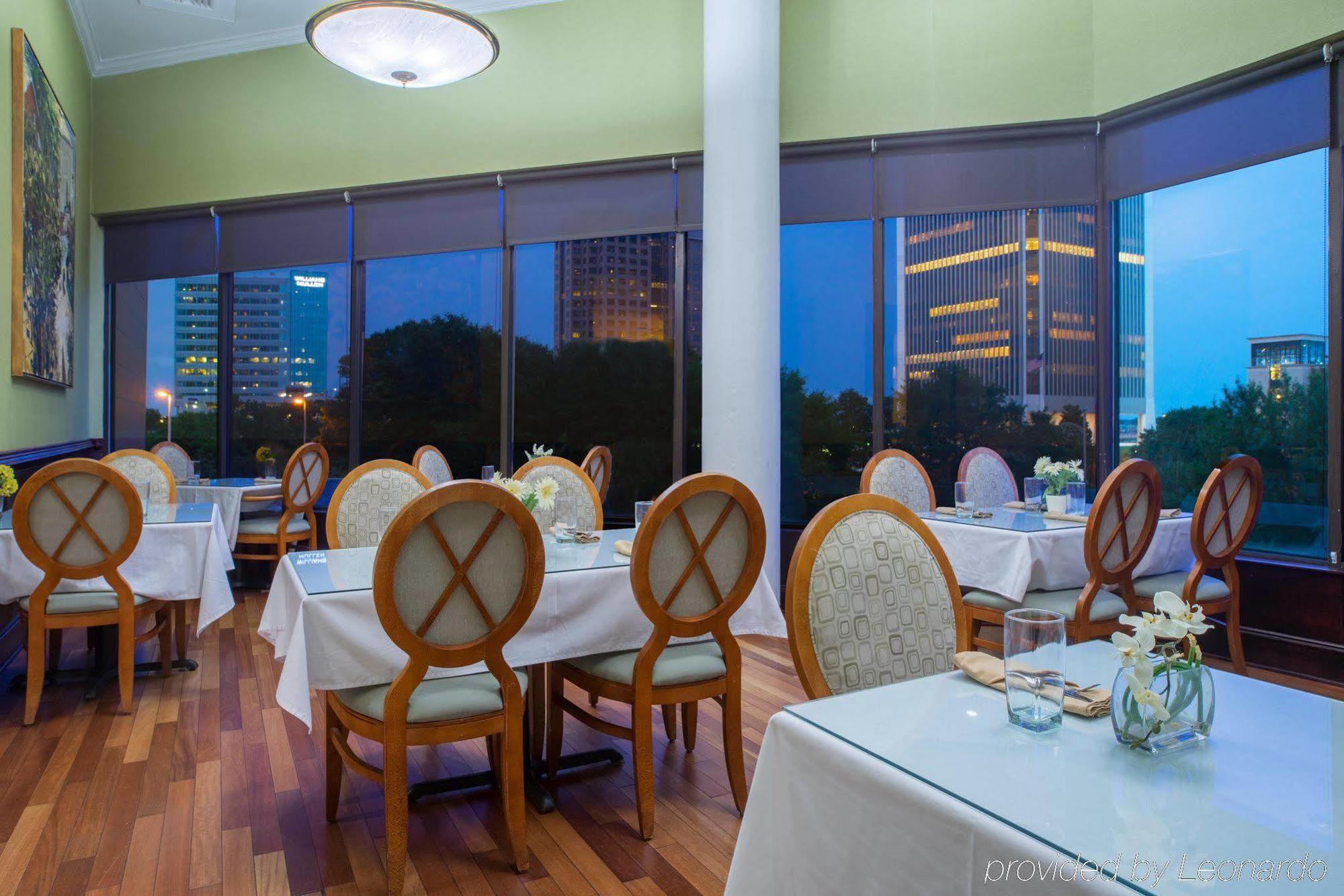 Delta Hotels By Marriott Richmond Downtown Екстериор снимка